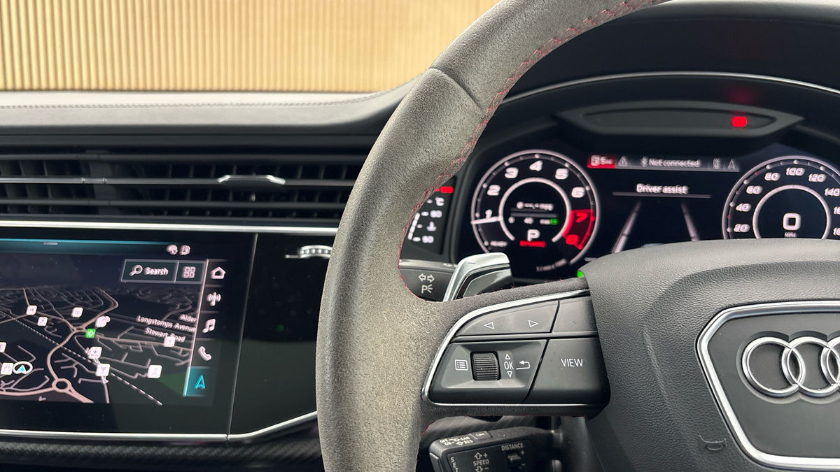 Audi RSQ8 Image 13