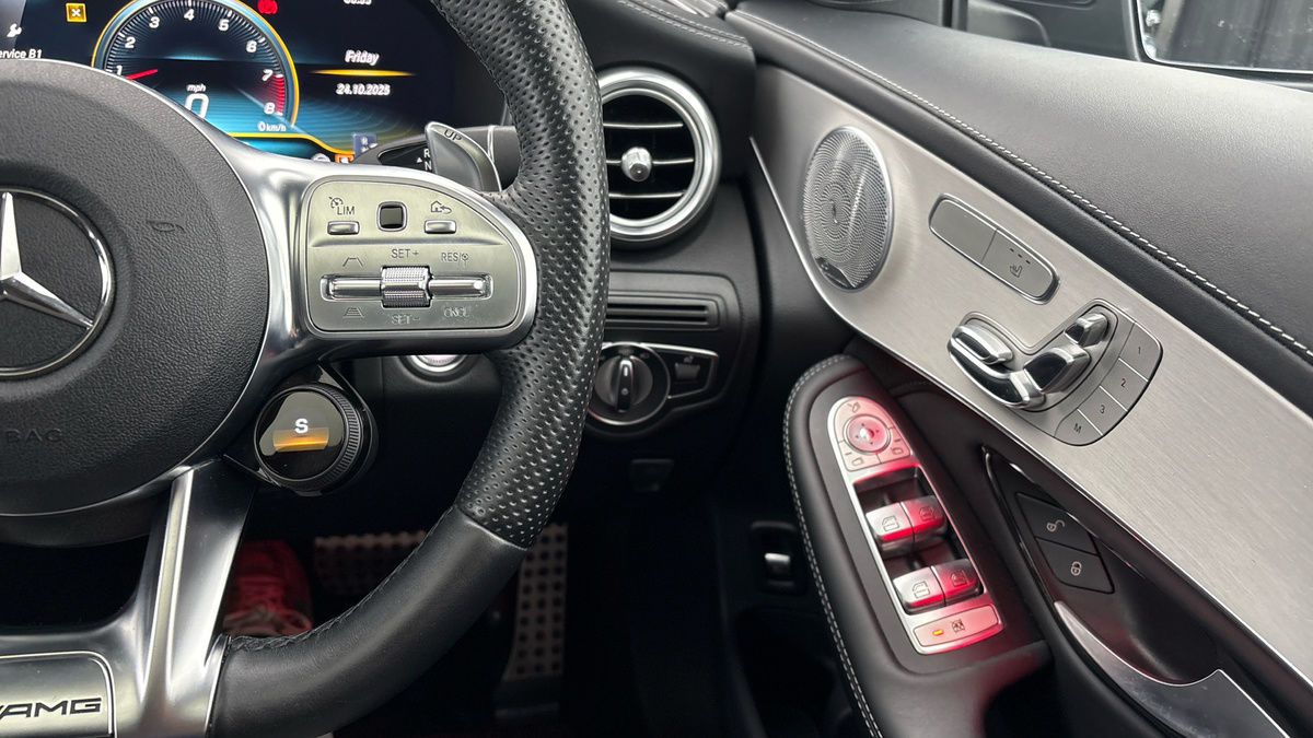 Mercedes-Benz GLC Image 14