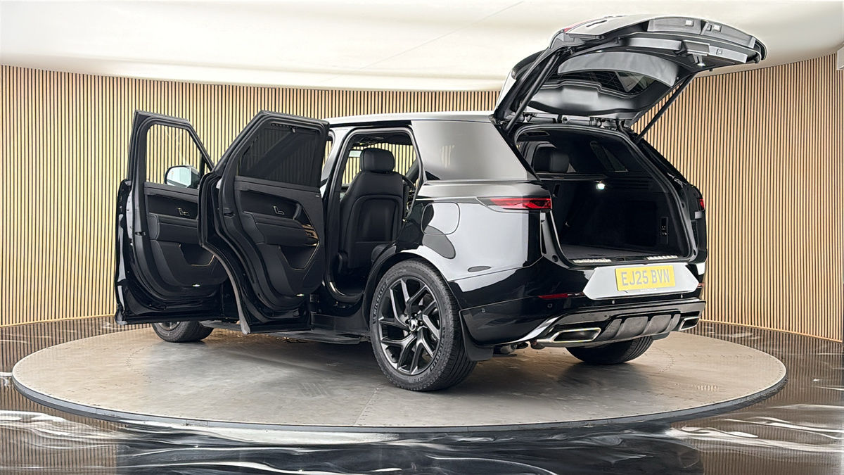 More views of Land Rover Range Rover Sport