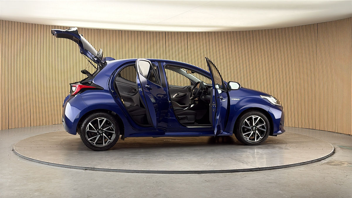 More views of Toyota Yaris