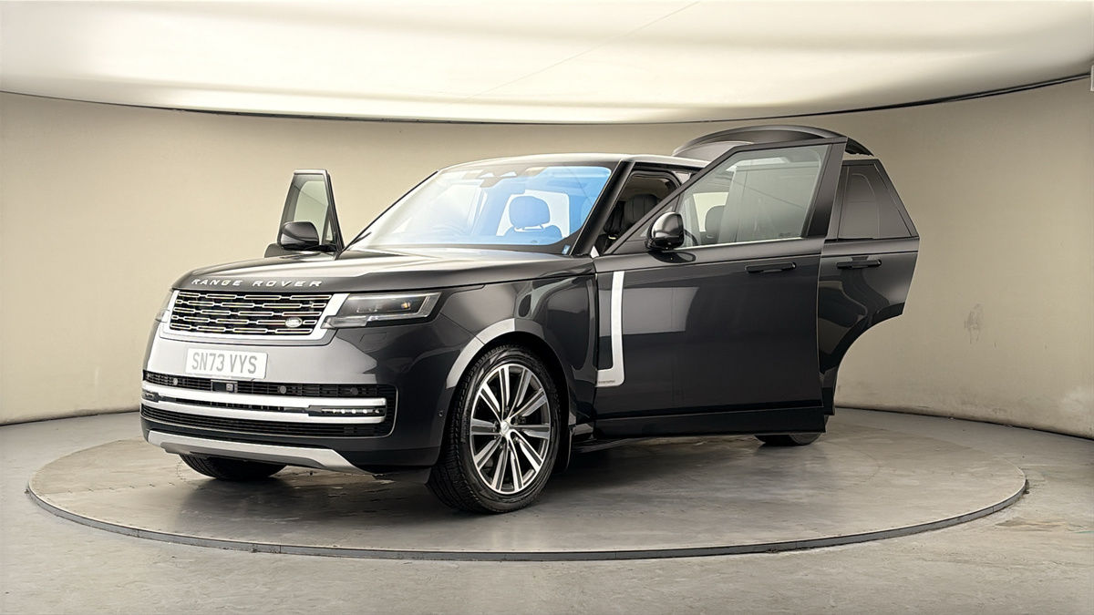 More views of Land Rover Range Rover