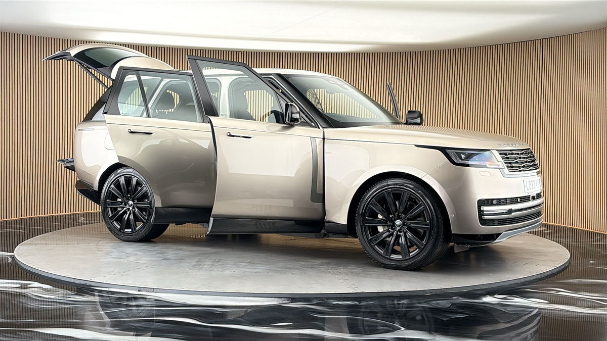 More views of Land Rover Range Rover