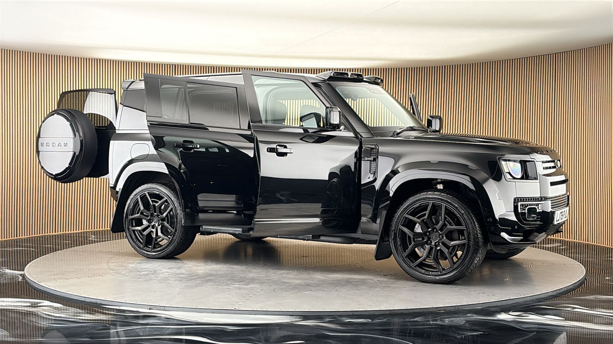 More views of Land Rover Defender 110