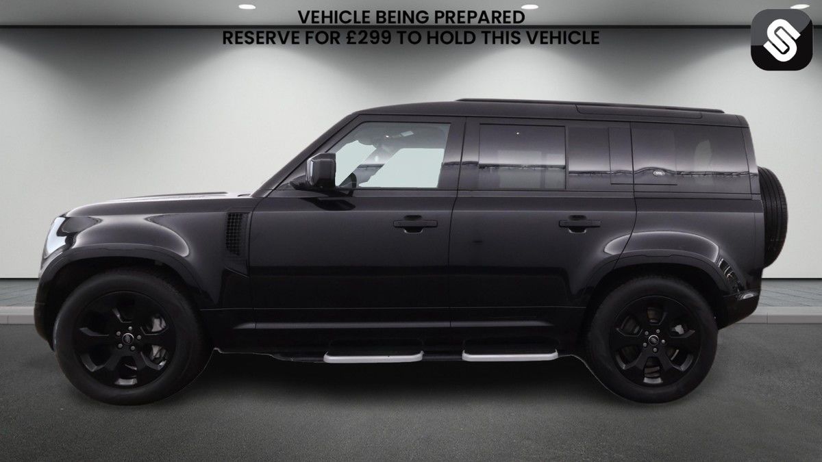 Land Rover Defender 110 Image 6