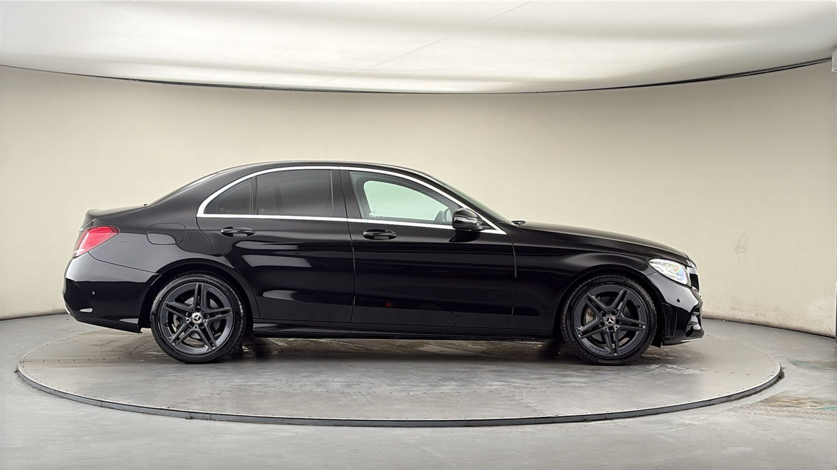 Mercedes-Benz C Class Image 16