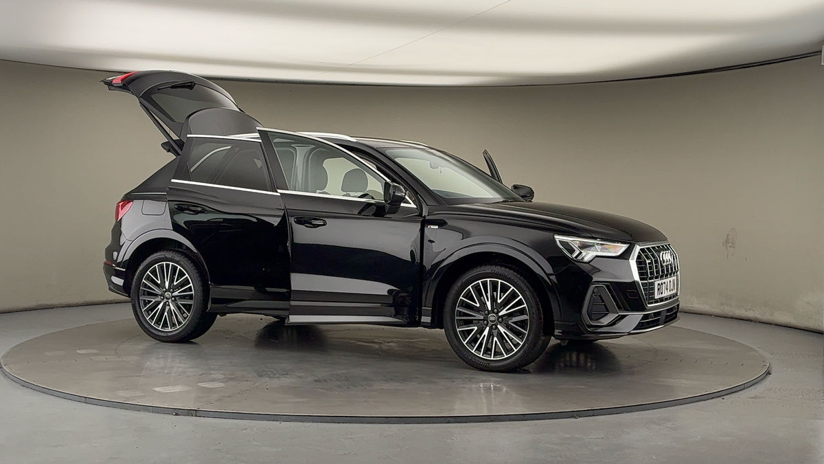 More views of Audi Q3