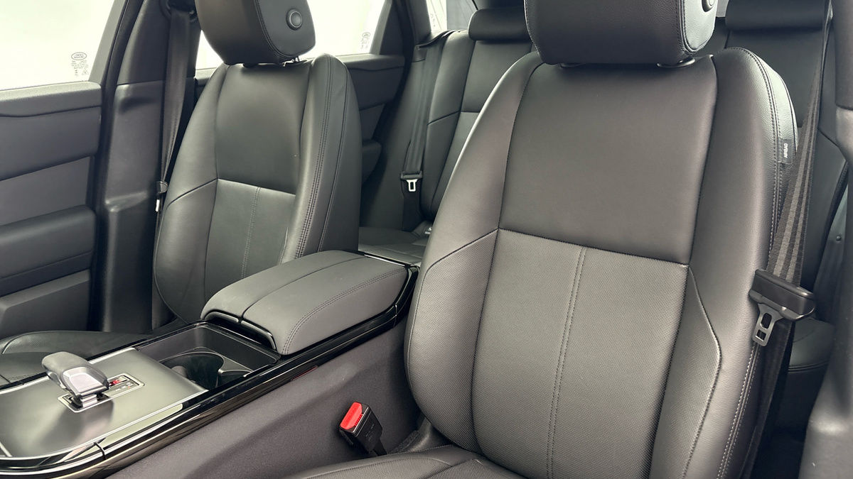 Land Rover Range Rover Velar Image 7
