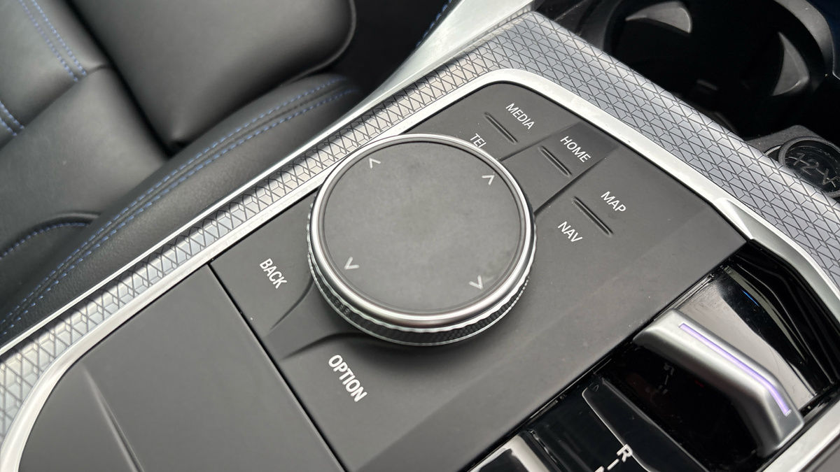 BMW i4 Image 28