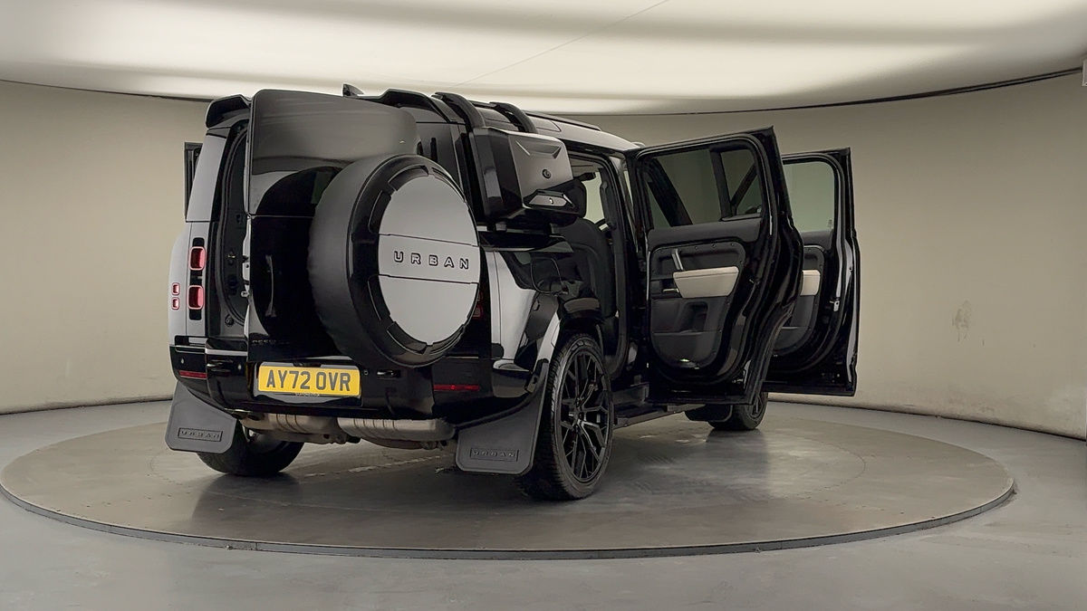 More views of Land Rover Defender 110