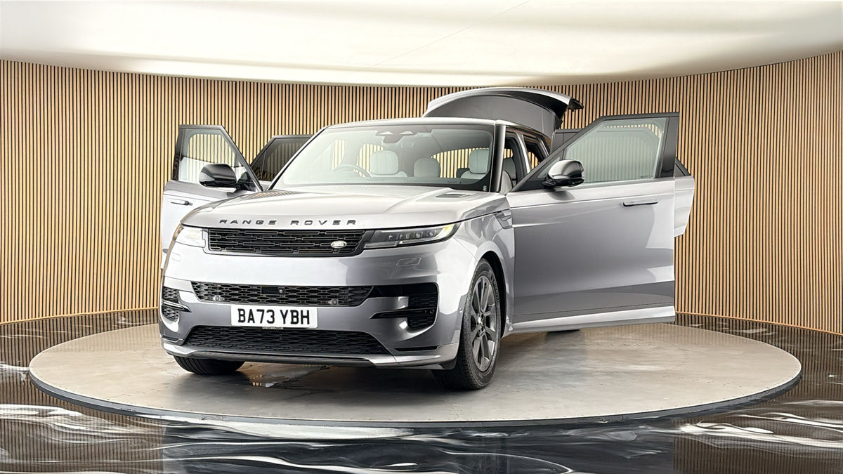 More views of Land Rover Range Rover Sport