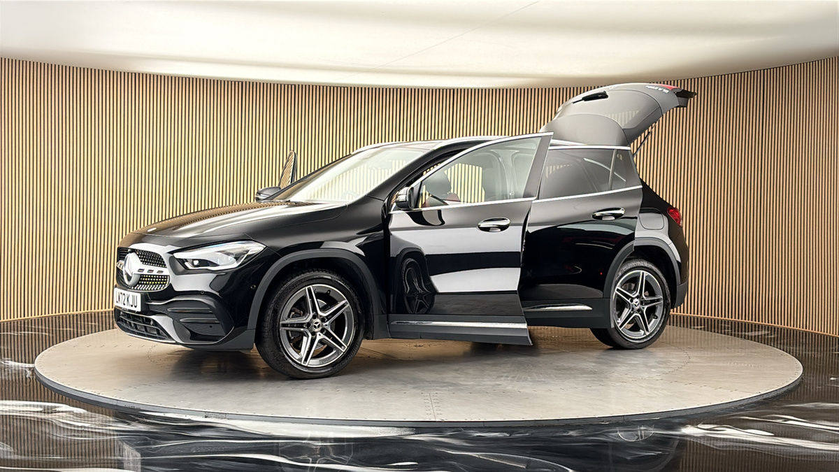 More views of Mercedes-Benz GLA