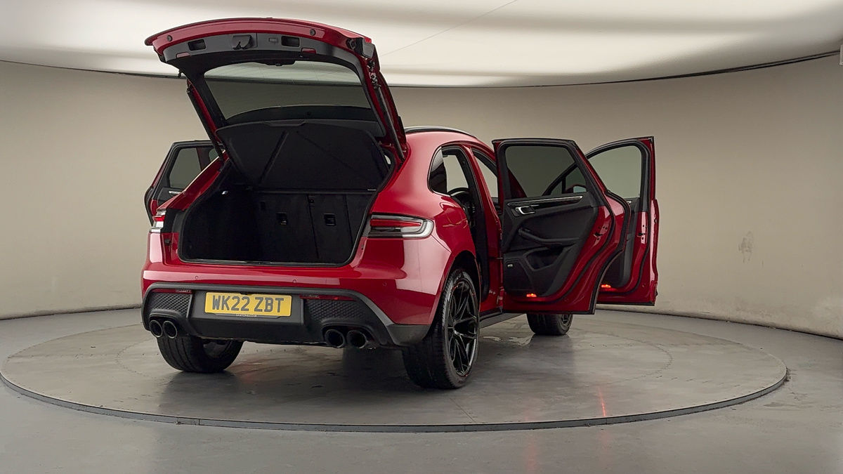 More views of Porsche Macan