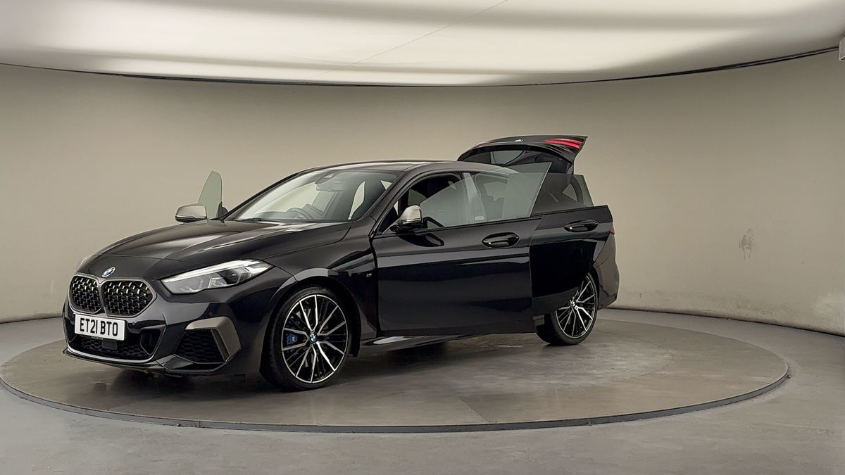 BMW 2 Series Image 22