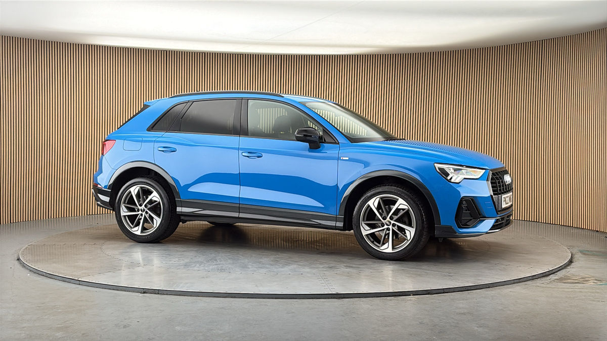 More views of Audi Q3