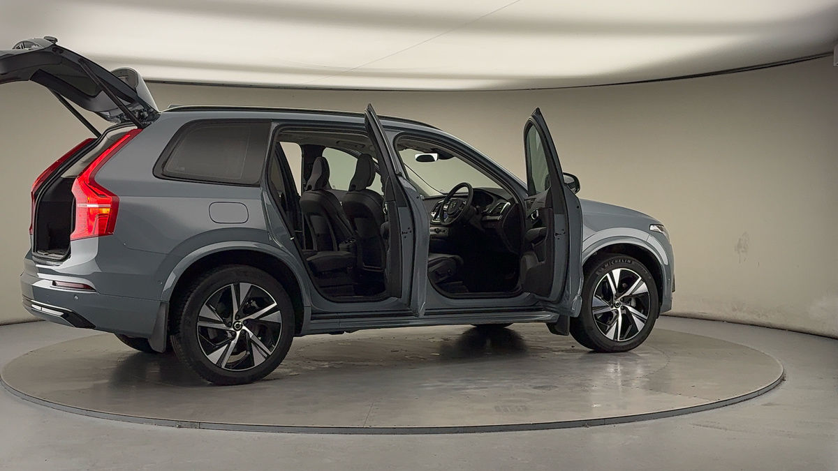 More views of Volvo XC90