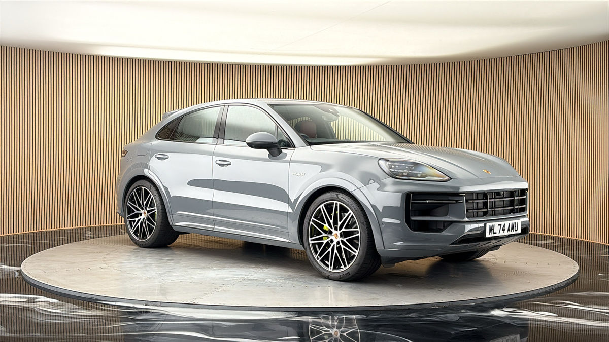 More views of Porsche Cayenne