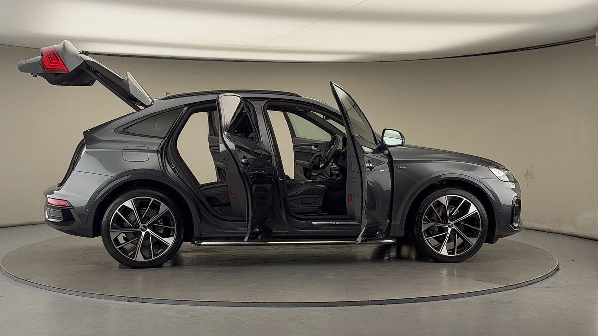 More views of Audi Q5