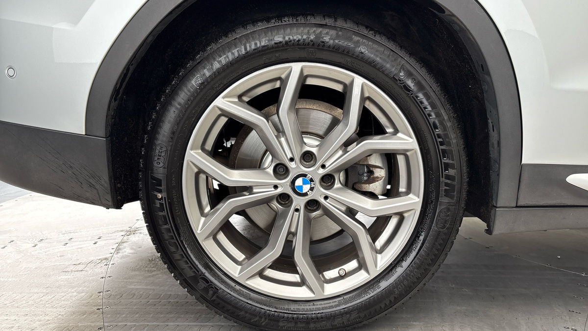 BMW X3 Image 10