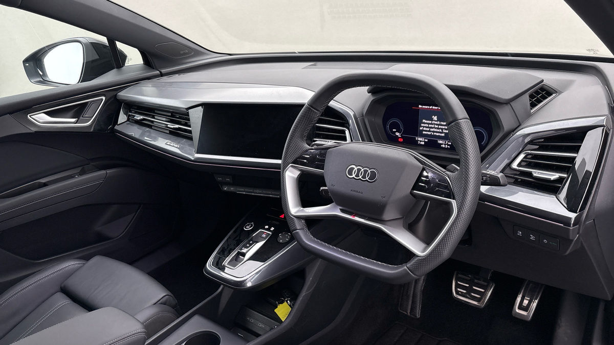 Audi Q4 e-tron Image 6