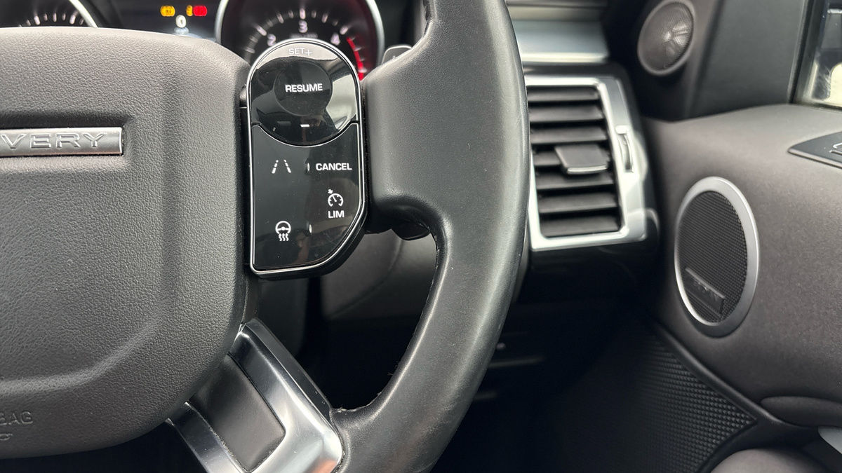 Land Rover Discovery Image 14