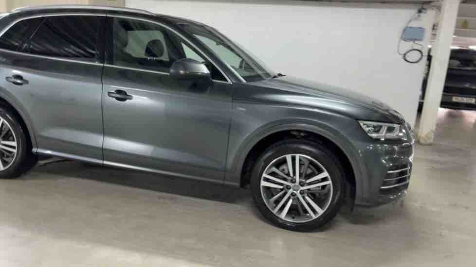 More views of Audi Q5