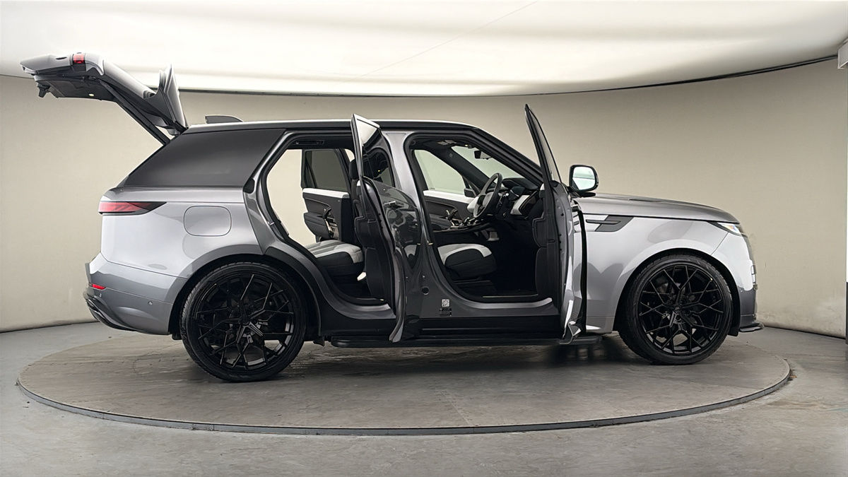 More views of Land Rover Range Rover Sport