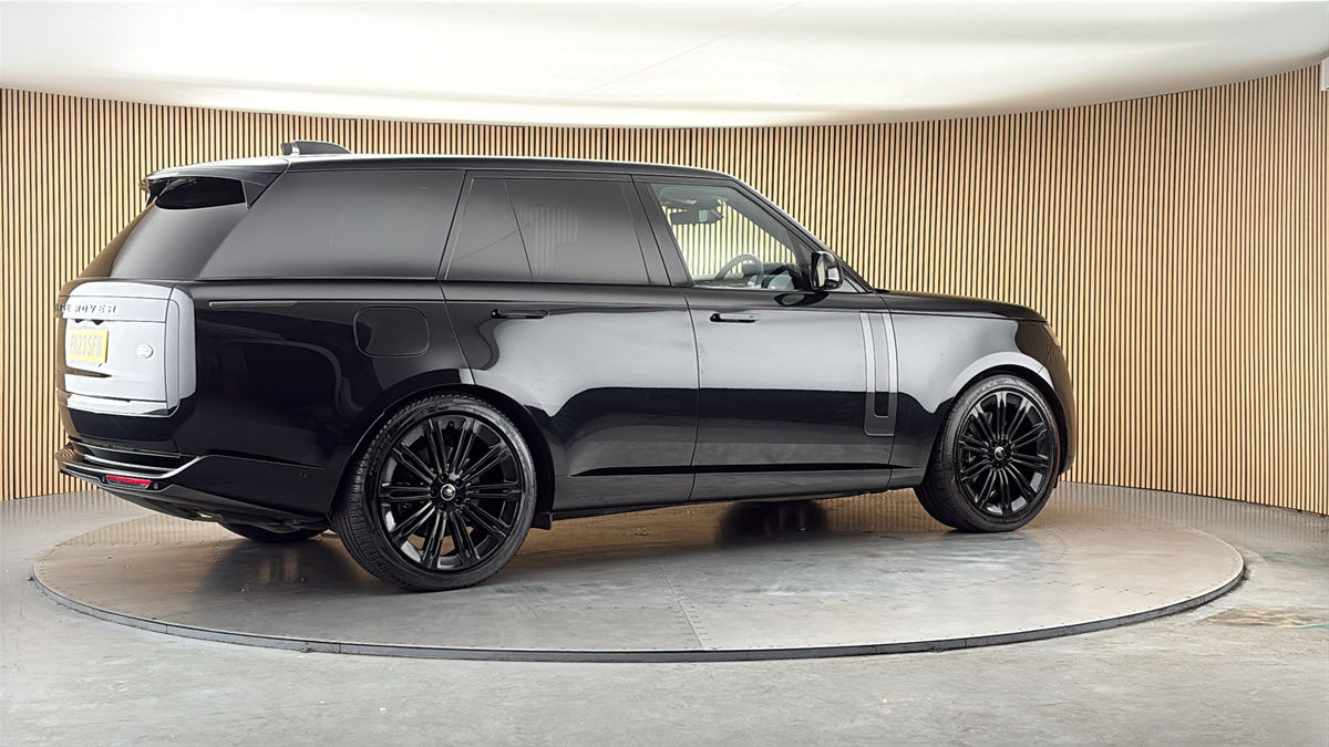 More views of Land Rover Range Rover