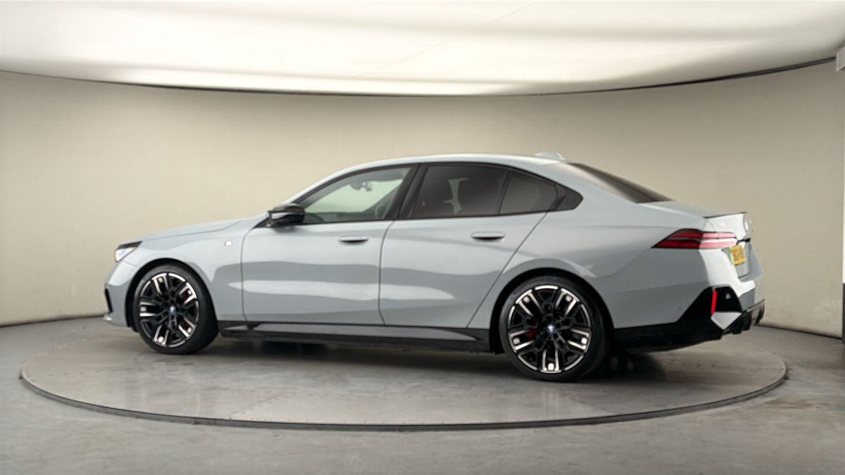 More views of BMW i5