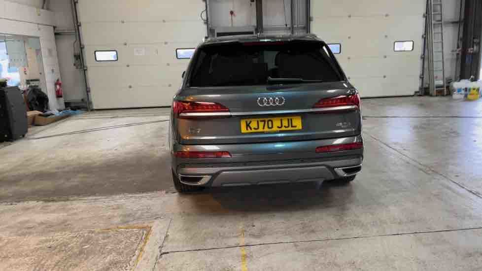 More views of Audi Q7