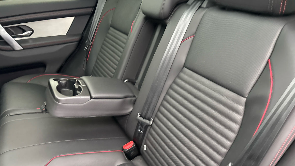 Land Rover Discovery Sport Image 9