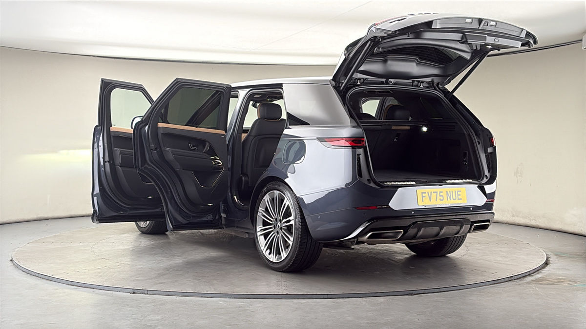 Land Rover Range Rover Sport Image 23