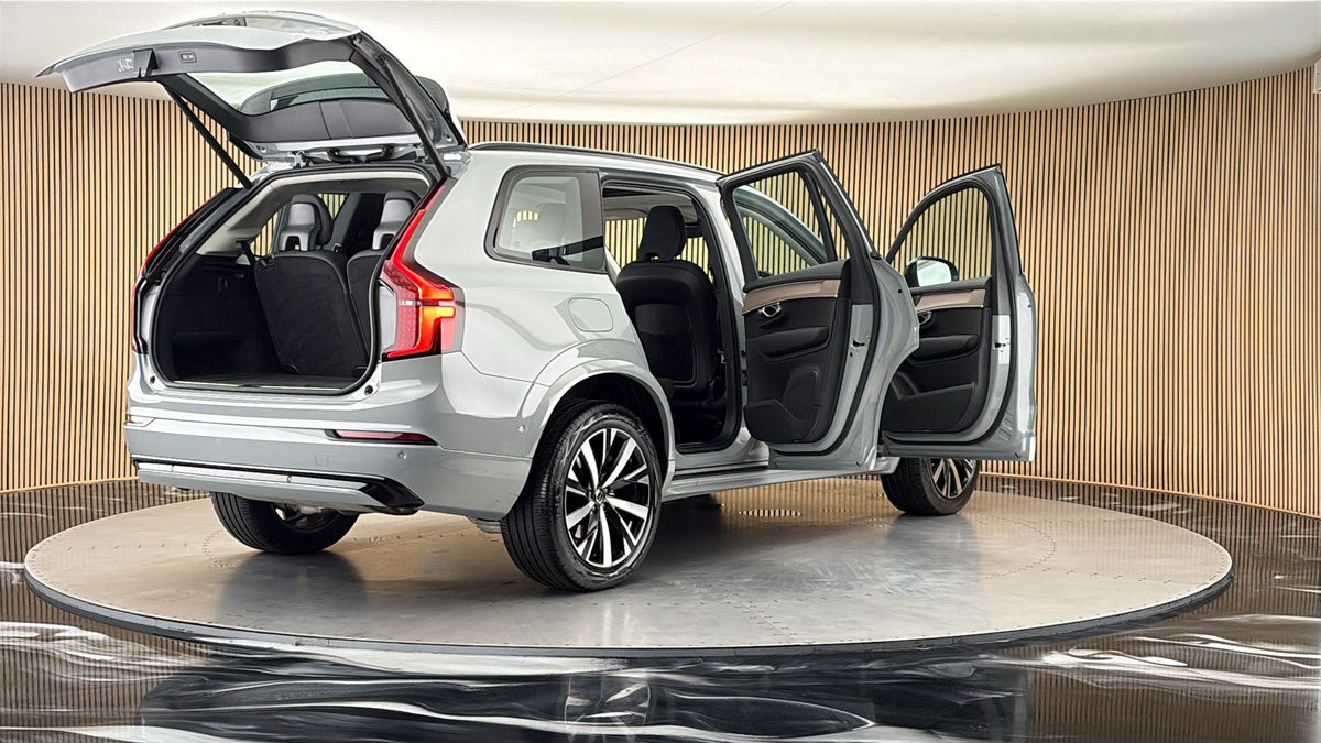 More views of Volvo XC90