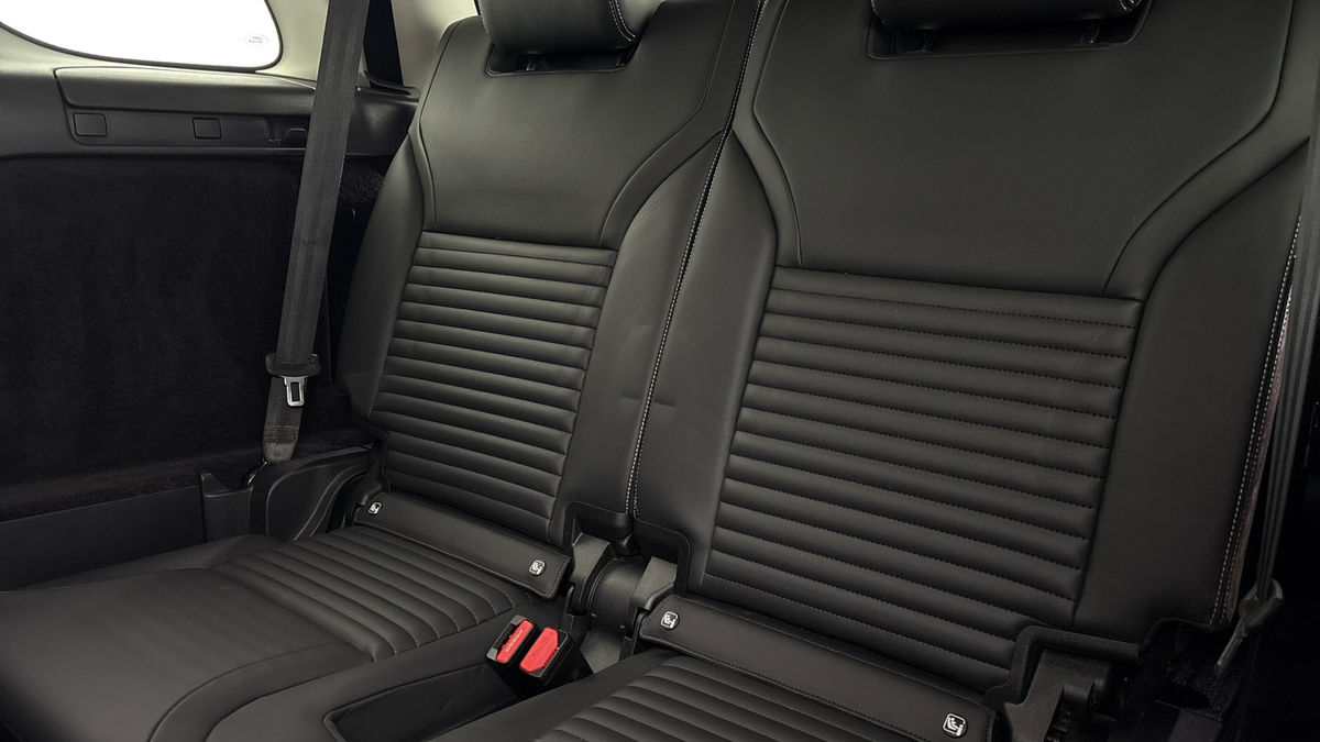 Land Rover Discovery Image 25