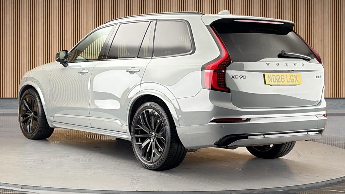 Volvo XC90 Image 2