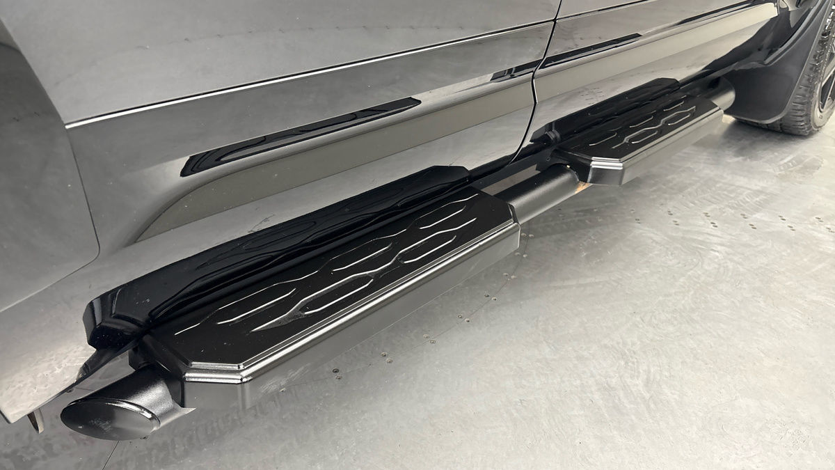 Land Rover Defender 110 Urban Image 25