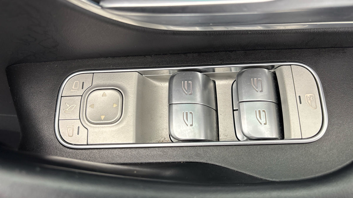 Mercedes-Benz GLE Image 32