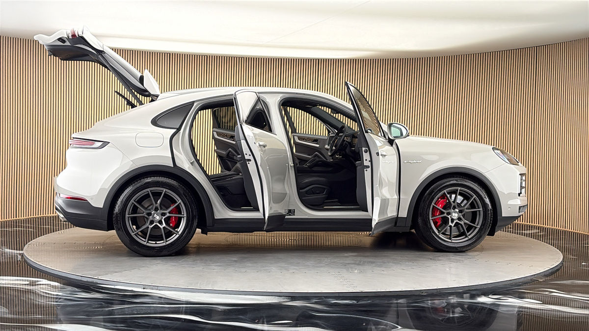 More views of Porsche Cayenne