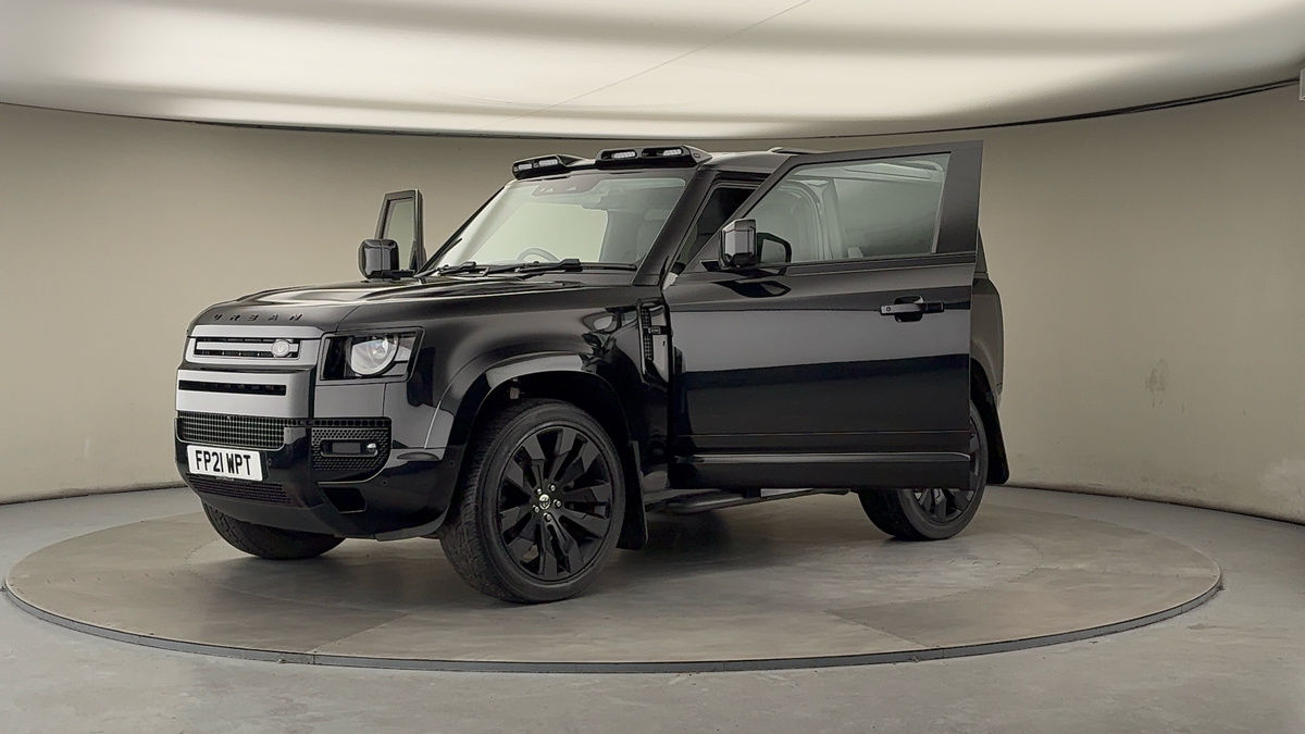 Land Rover Defender 90 Urban Image 22