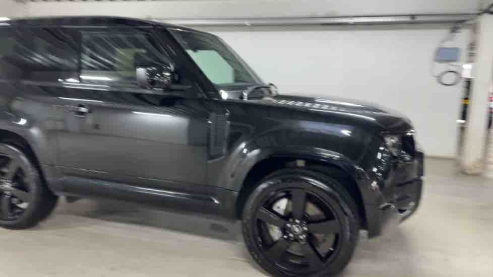 More views of Land Rover Defender 90