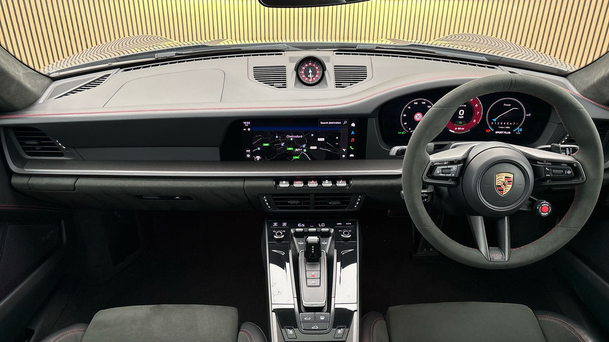 Porsche 911 Image 12