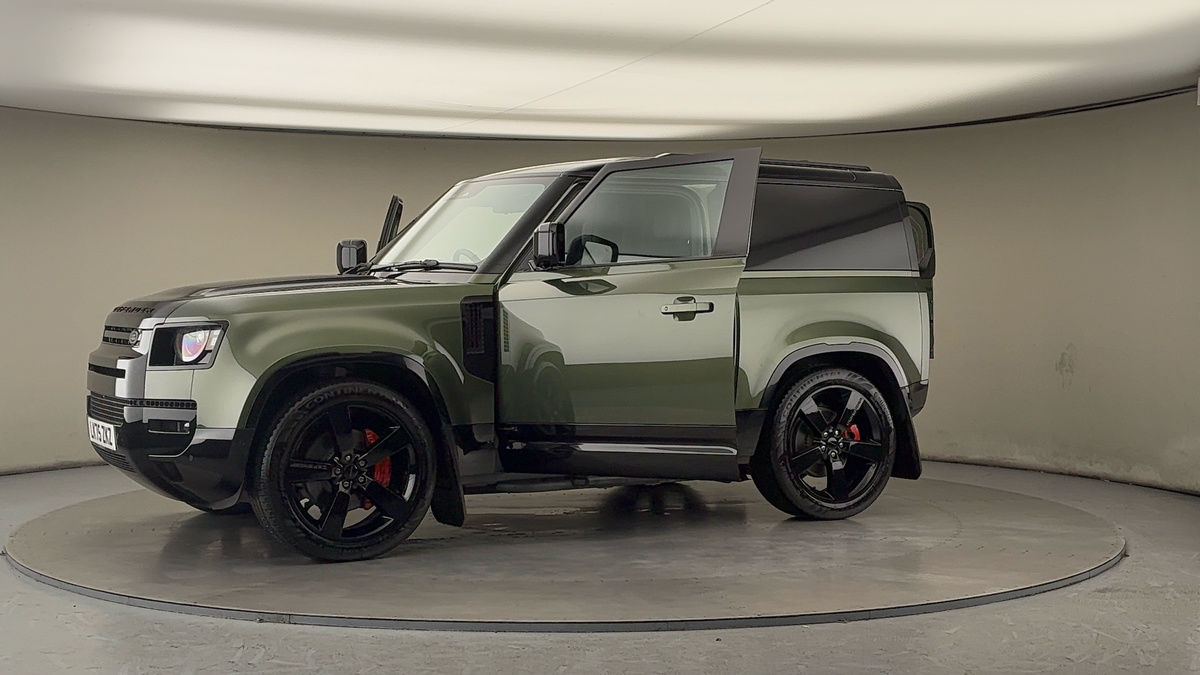 More views of Land Rover Defender 90