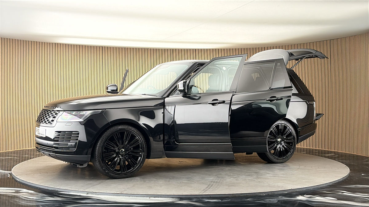 More views of Land Rover Range Rover