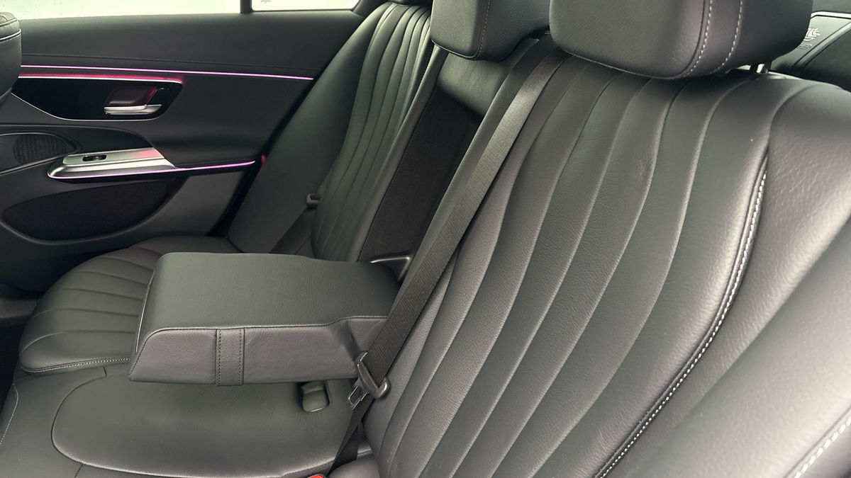 Mercedes-Benz E Class Image 9