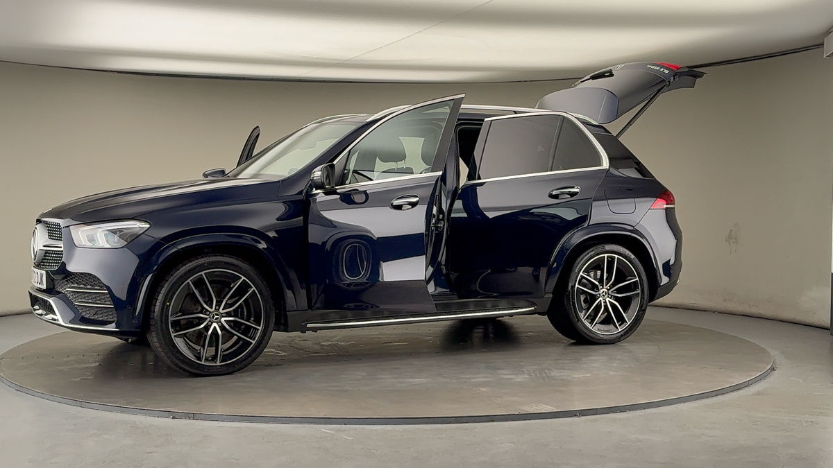 More views of Mercedes-Benz GLE