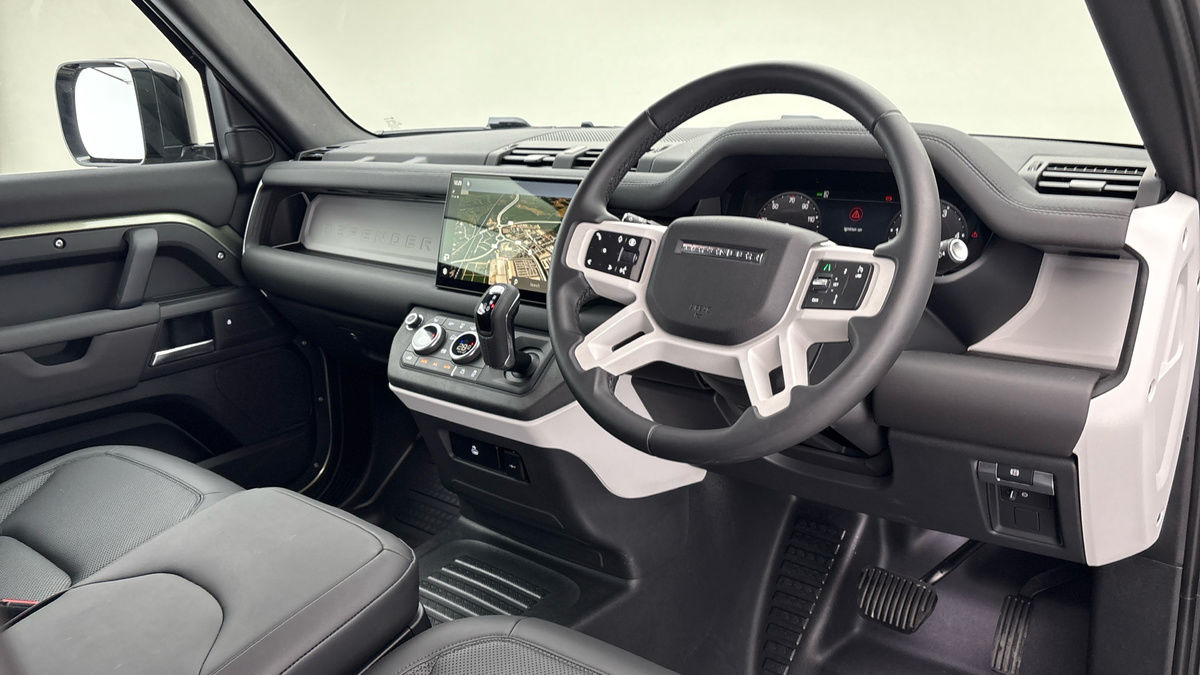 Land Rover Defender 90 Image 5