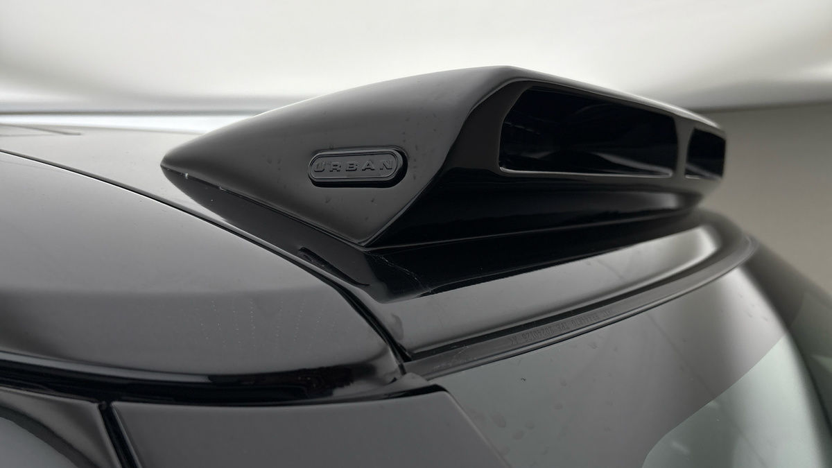 Land Rover Defender 110 Urban Image 26