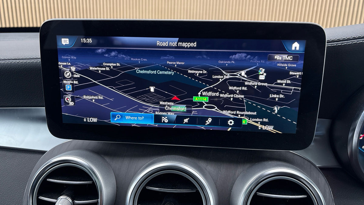 Mercedes-Benz GLC Image 17