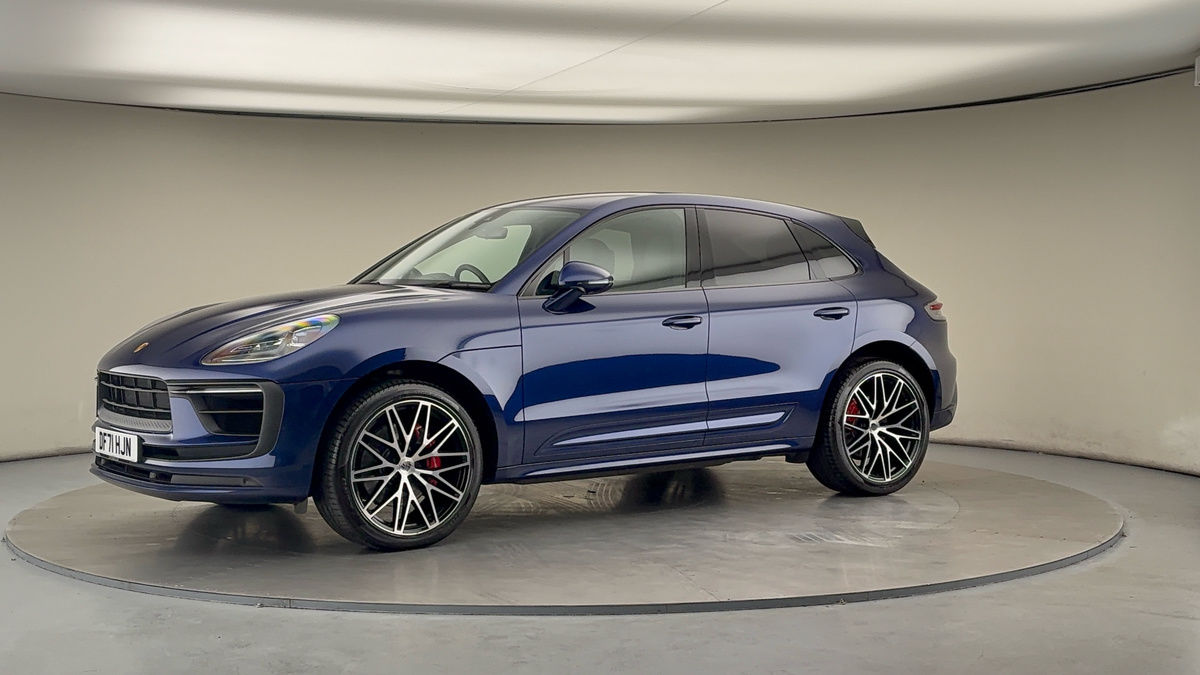 More views of Porsche Macan