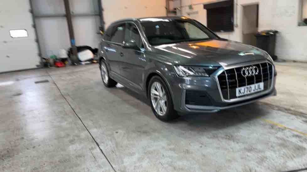 More views of Audi Q7