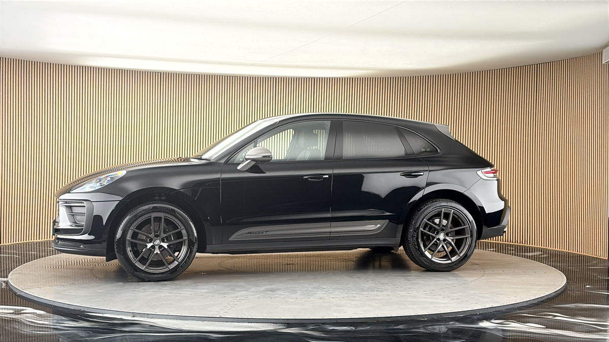 More views of Porsche Macan